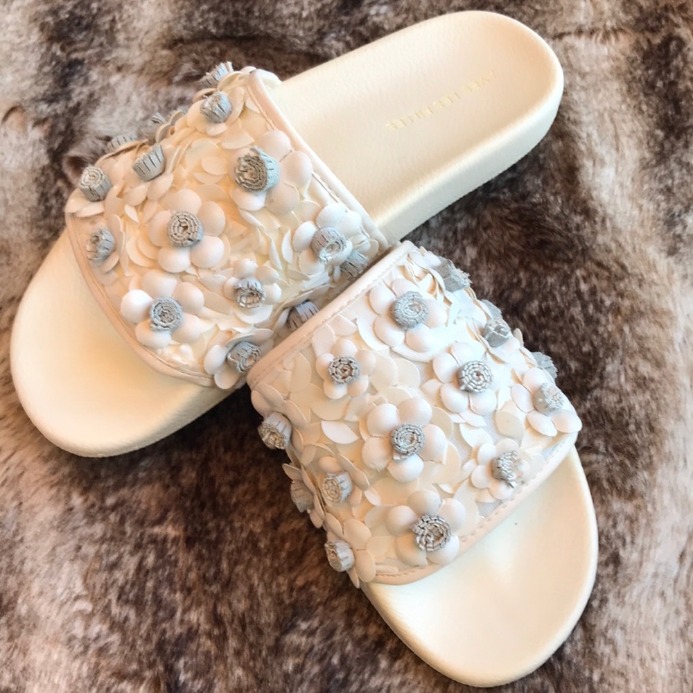 Avec Les Filles Floral Slide